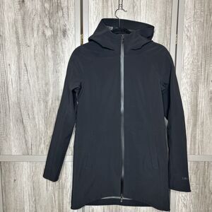Lululemon Rain Jacket  Hooded RepelShell Cinch-Back Black Size 4